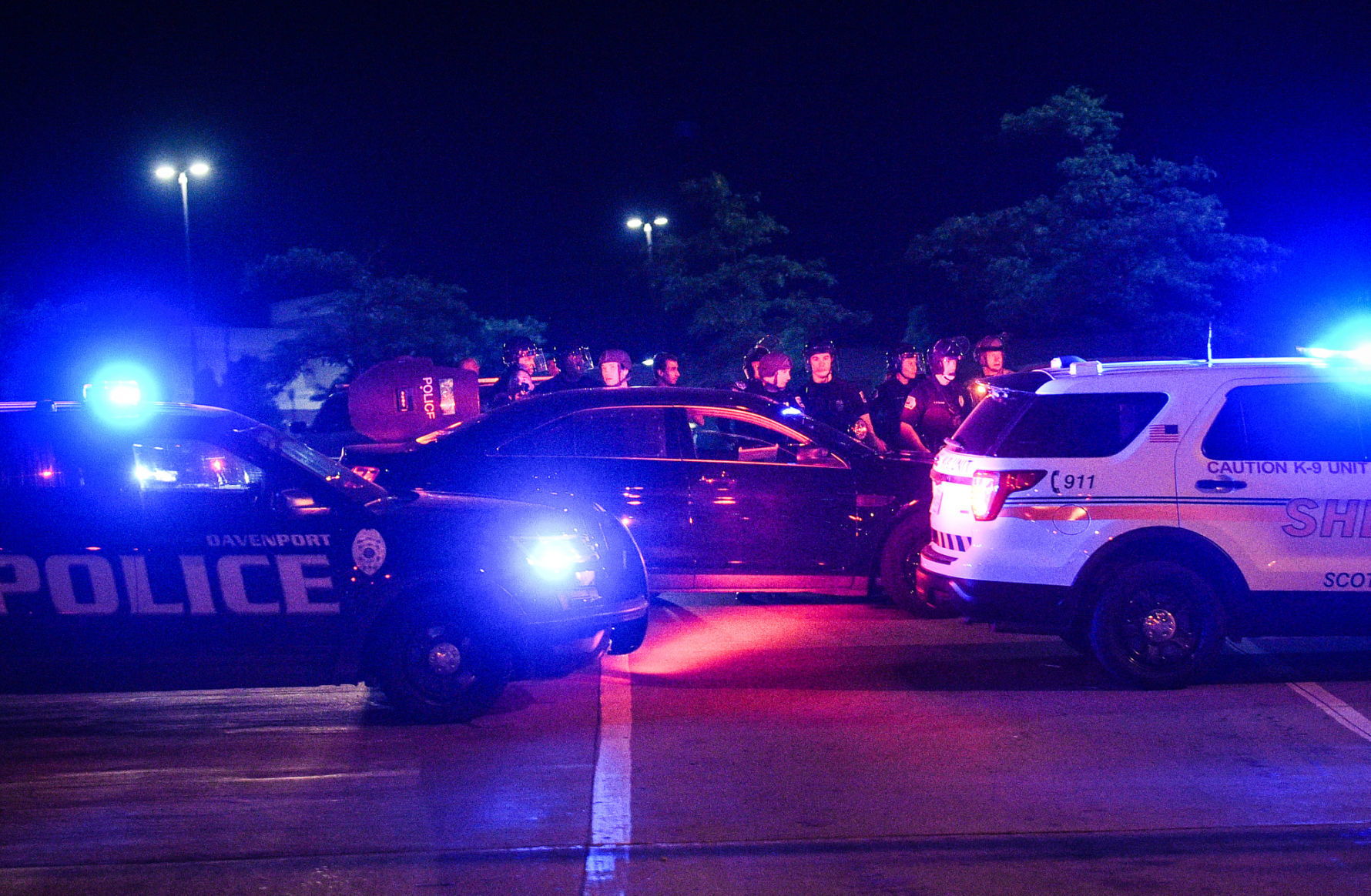 053120-qc-nws-unrest-014